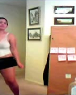 WCG: Sweaty Latina Dancing