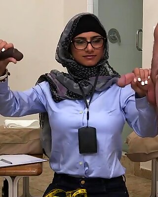 Arabă Mame Big Cur și excitat Negrese vs White, Mele Ultimate Pula Challenge.