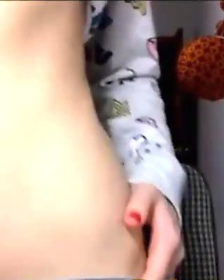 Cute Teen Webcam Girl Masturbating
