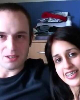 印度人女孩zarina mashood与她的男友做了一个热门的性爱录像