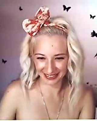 Cute Ukrainian with big pussy lips - Tittycam.net