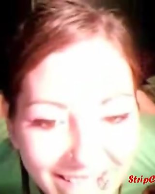 Cute Amateur Webcam Girl Showing all Her Body on...-StripCamFun.com