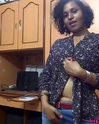 Big Pinggul Mumbai Gadis Kolej Spanking Herself Fucking Her Ekspatriat India Di Luar Negara Pussy